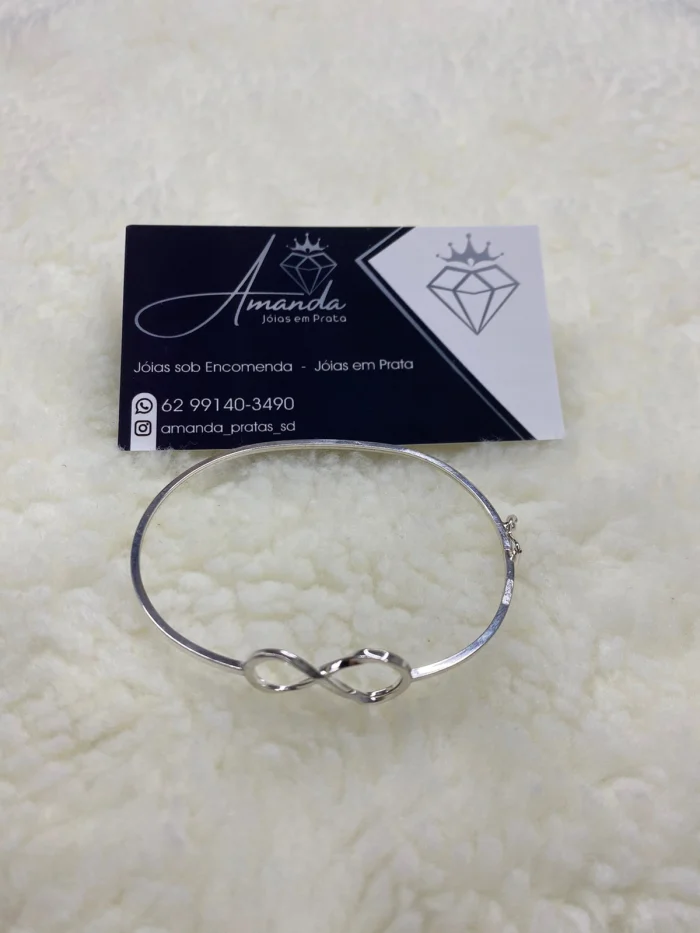 Bracelete infinito